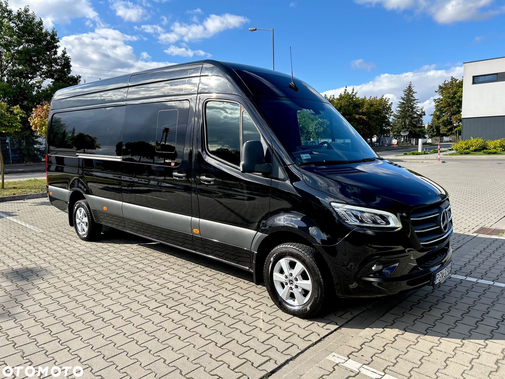 Mercedes-Benz Sprinter - 1