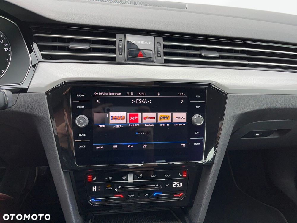 Volkswagen Passat 2.0 TDI Business DSG - 29