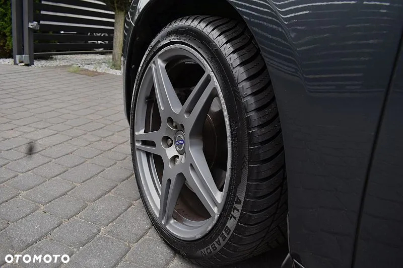 Volvo V60 D4 Momentum - 31