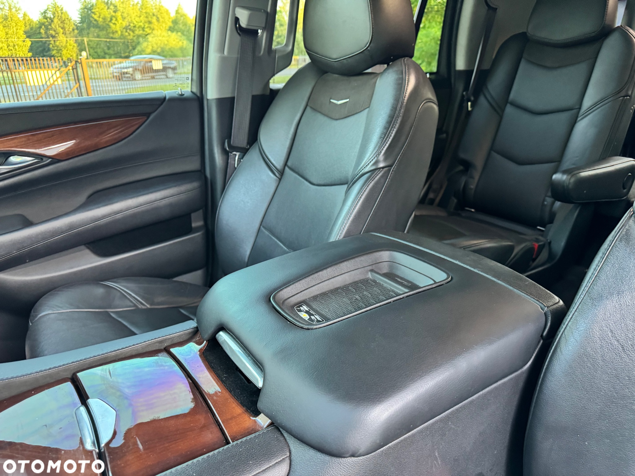 Cadillac Escalade 6.2 V8 AWD AT Premium - 24