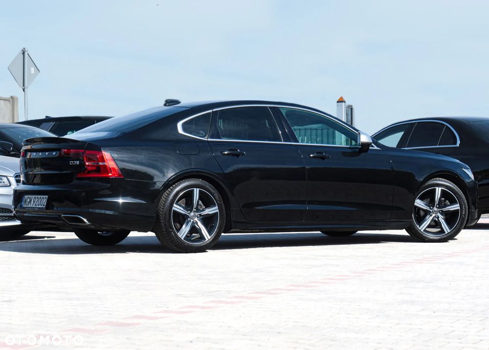 Volvo S90 D3 R-Design - 37