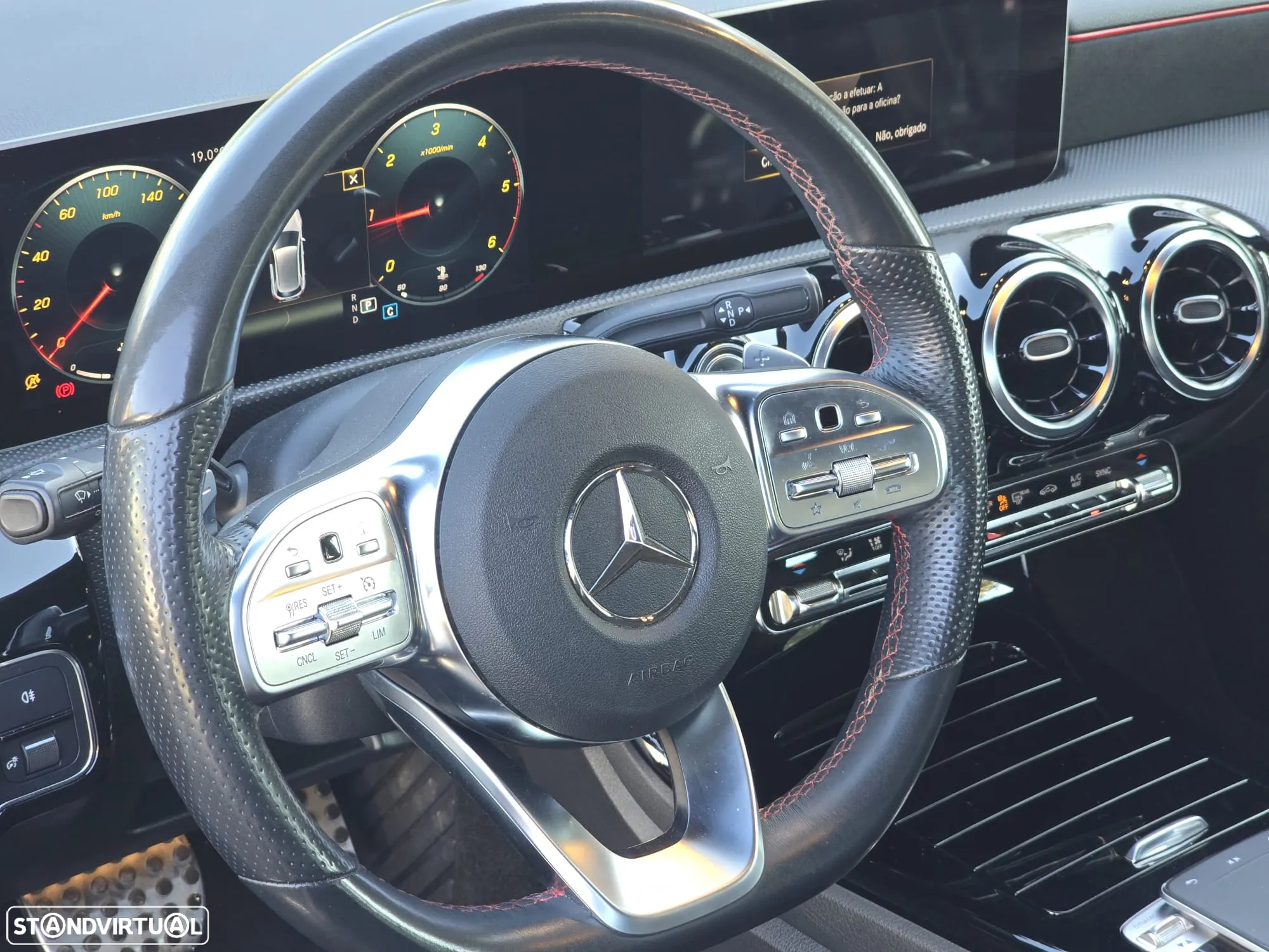Mercedes-Benz A 180 d 7G-DCT AMG Line - 18
