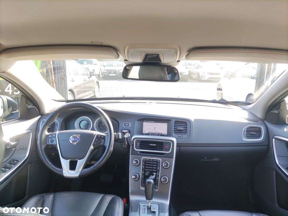 Volvo V60 - 11