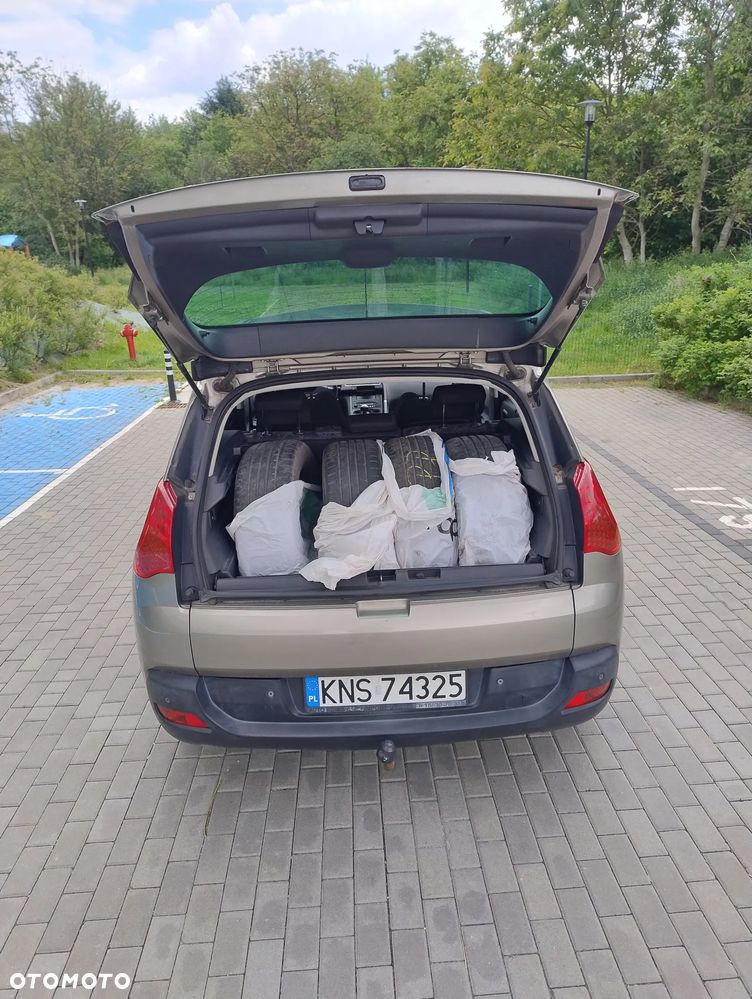 Peugeot 3008 1.6 HDi Premium - 4