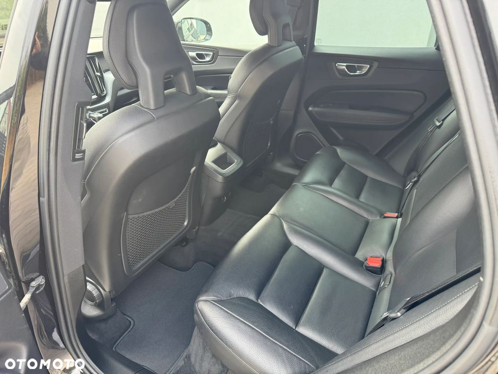 Volvo XC 60 D4 AWD Geartronic Momentum - 19
