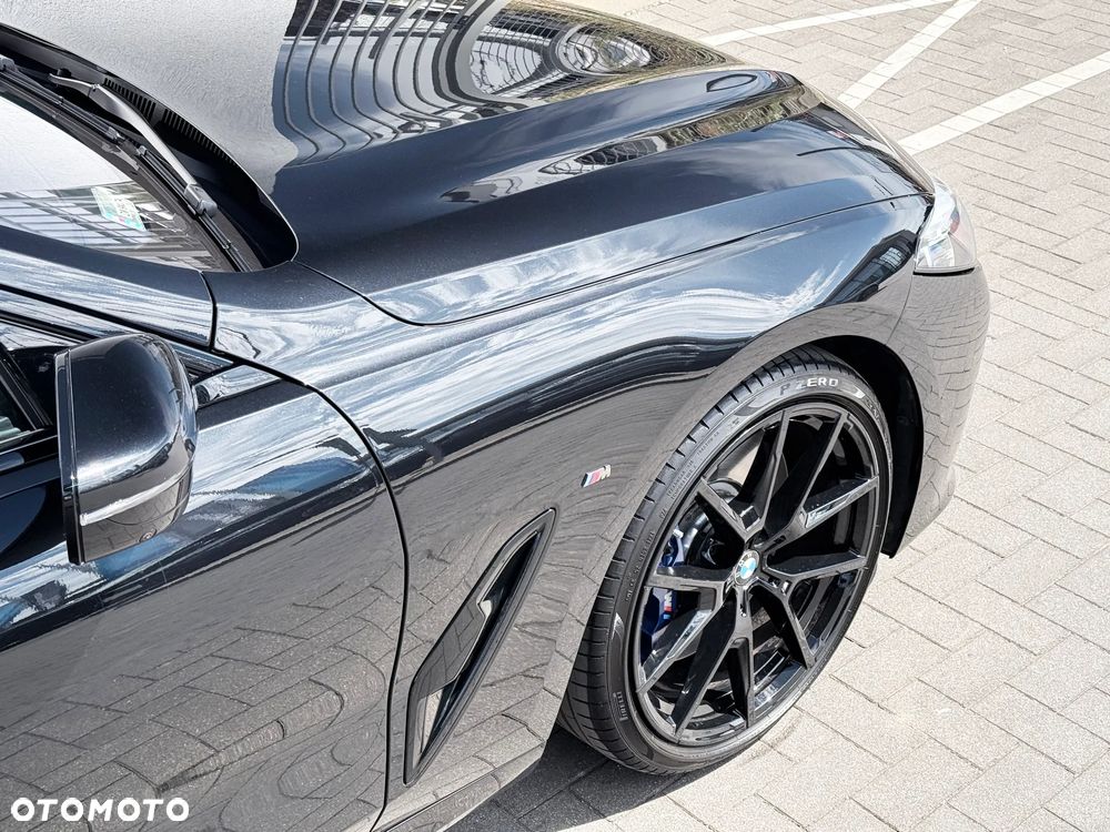 BMW Seria 8 - 12