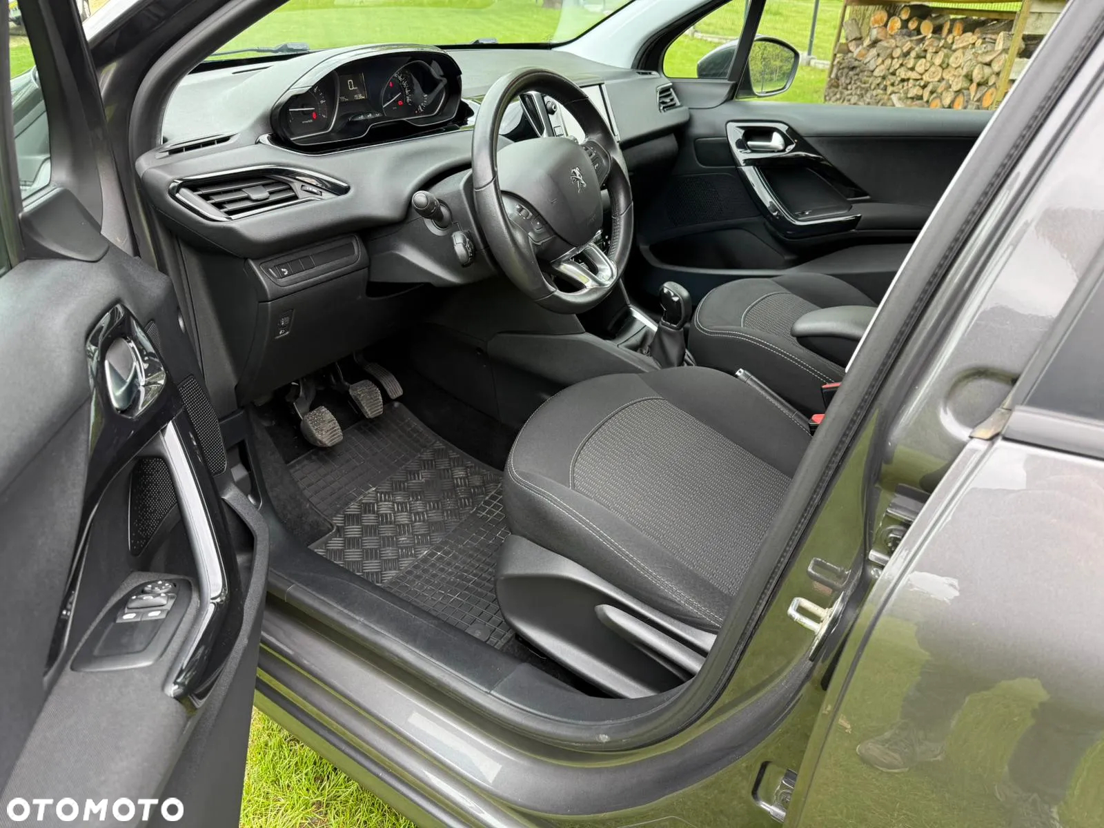 Peugeot 208 1.2 PureTech Style - 11