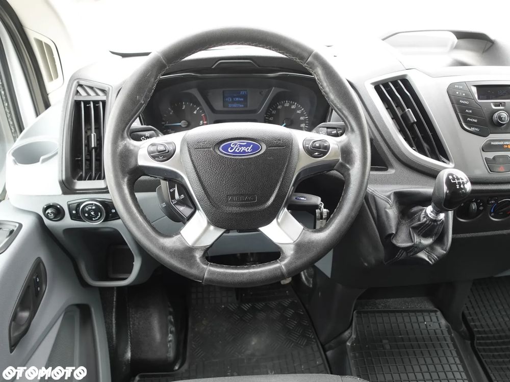 Ford Transit - 22
