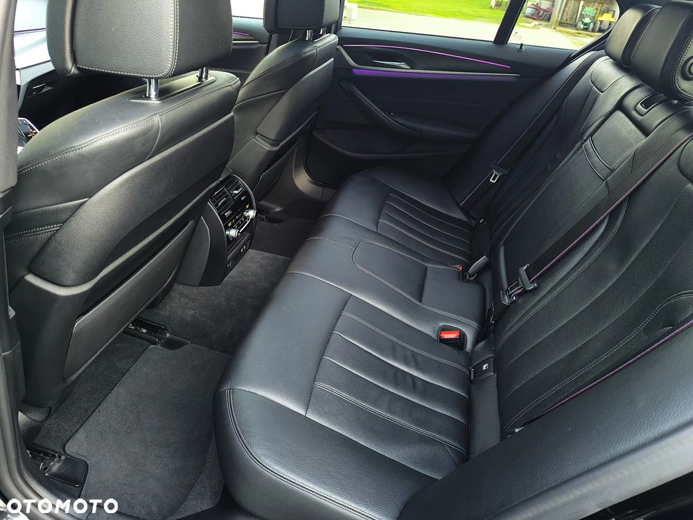 BMW Seria 5 530d xDrive M Sport Edition - 39