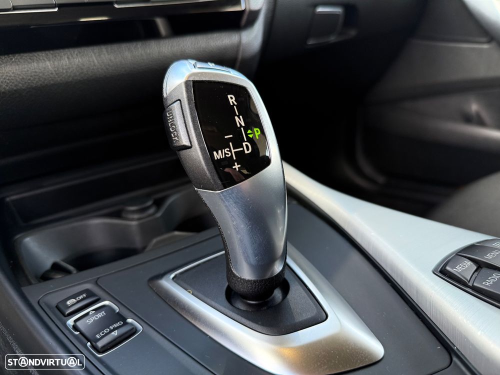 BMW 116 d Line Sport Auto - 24