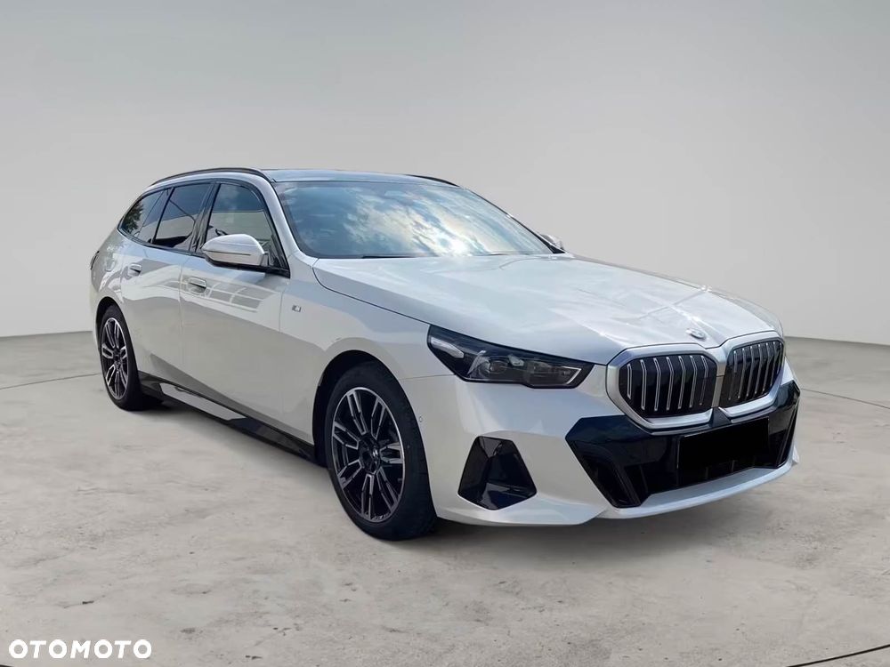 BMW Seria 5 520d xDrive Touring - 2