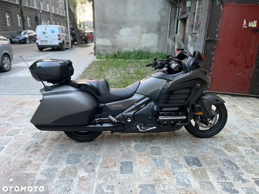 Honda GL - 10