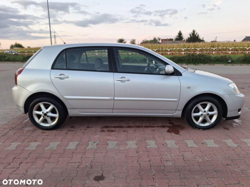 Toyota Corolla - 5