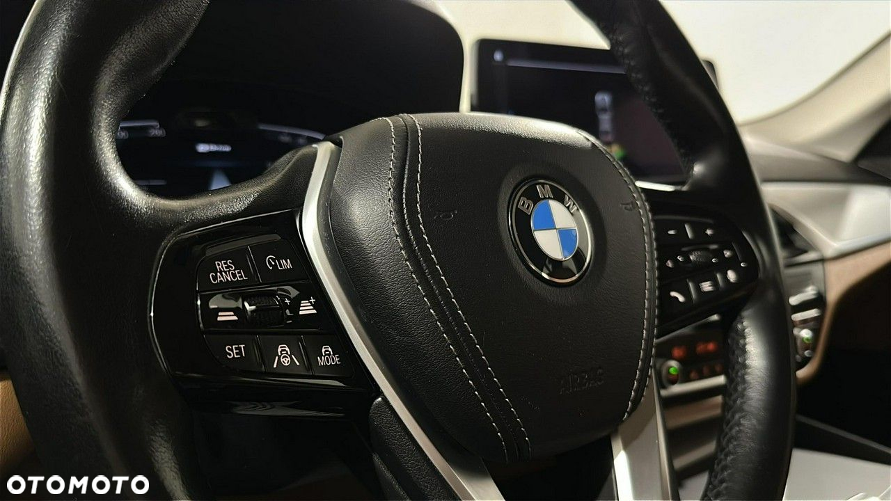BMW Seria 5 - 21