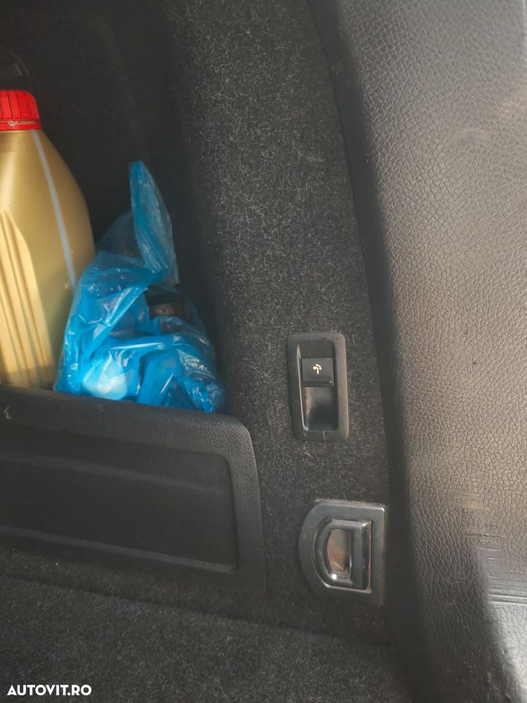 Volkswagen Passat 2.0 TDI DSG BlueMotion Technology Highline - 18