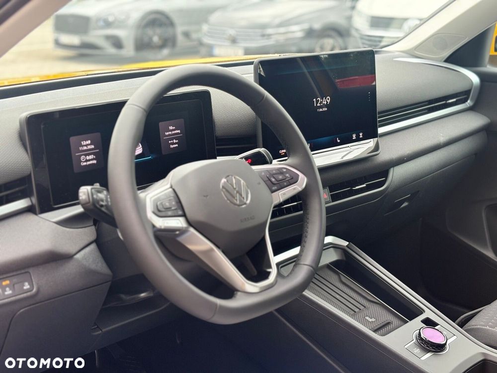 Volkswagen T-Roc - 9