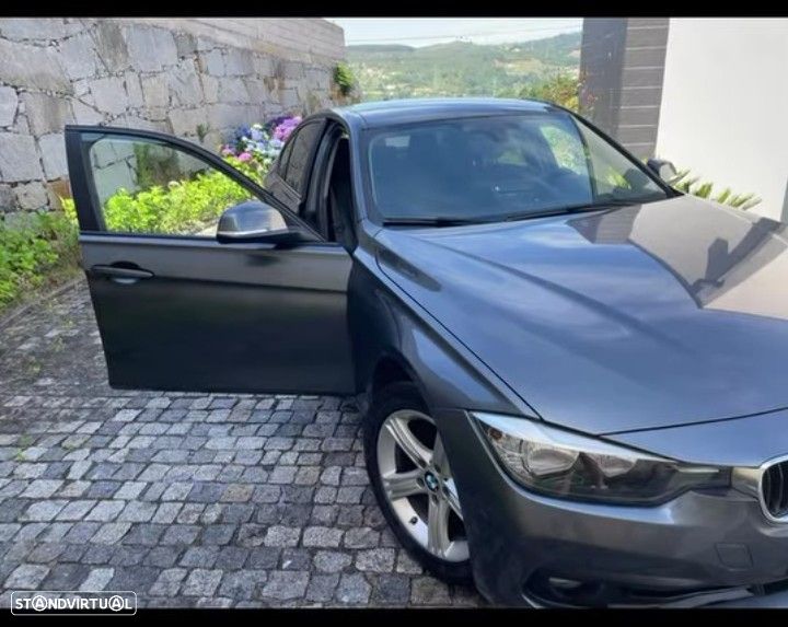 BMW 318 d Line Sport - 4