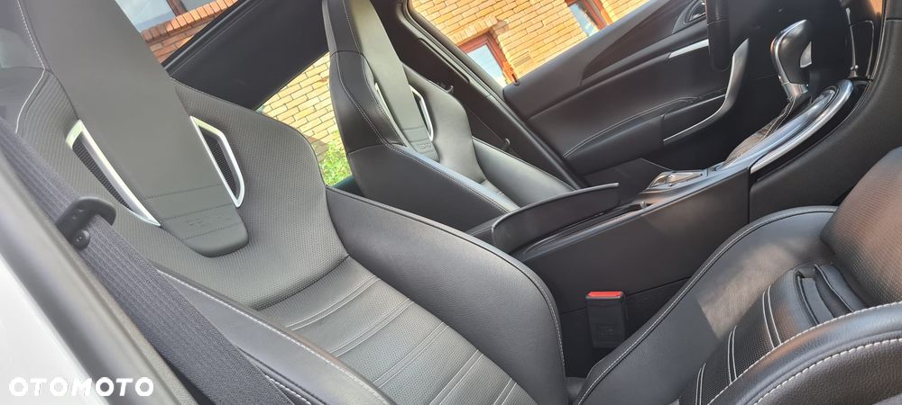 Opel Insignia 2.8 T V6 OPC EU6 - 16