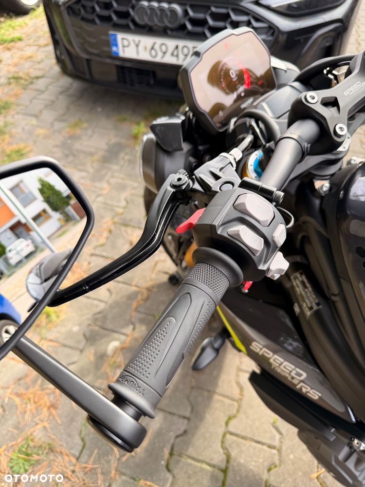 Triumph Speed Triple - 12