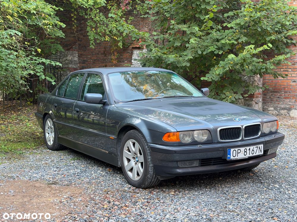 BMW Seria 7 728i L - 9