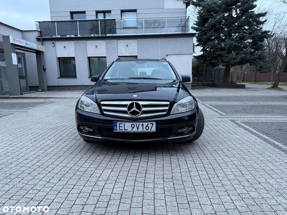 Mercedes-Benz Klasa C 180 T CGI Automatik BlueEFFICIENCY Avantgarde - 4