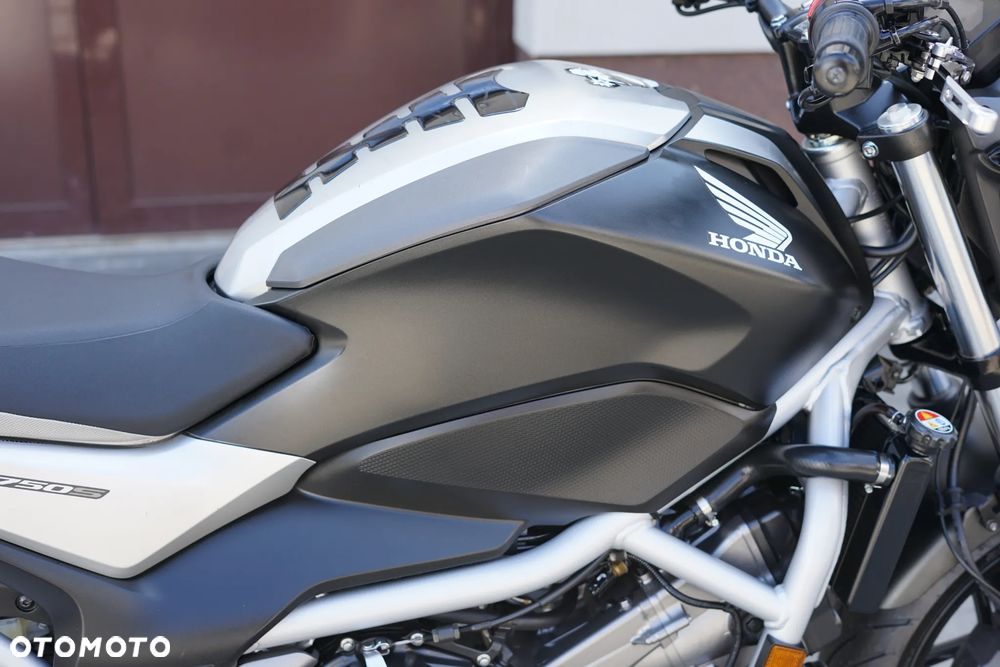 Honda NC - 11