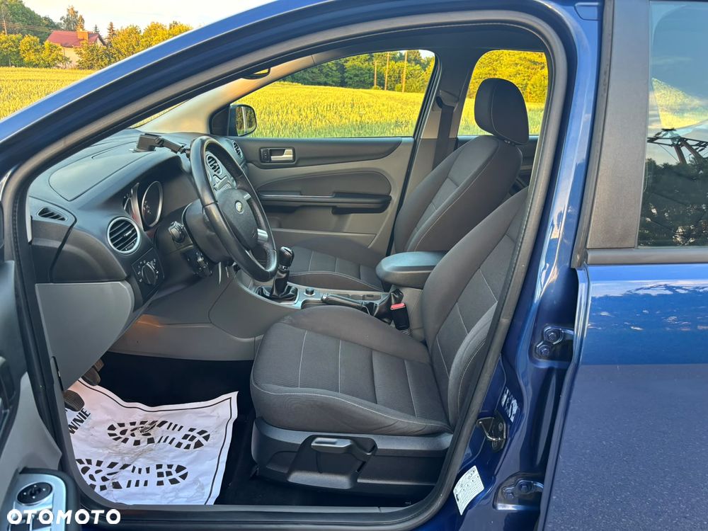 Ford Focus 1.6 16V Titanium - 8