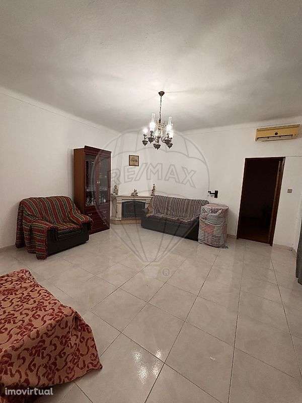 Moradia T2 para venda - Grande imagem: 2/3