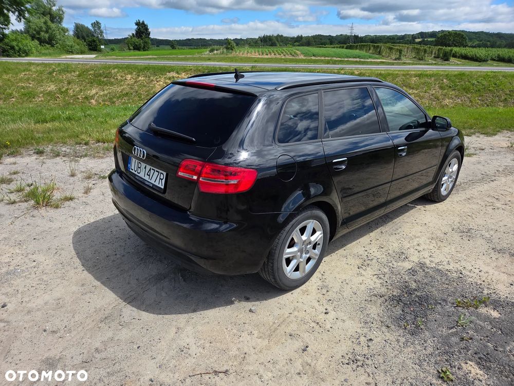 Audi A3 Sportback 1.6 TDI DPF Ambiente - 6