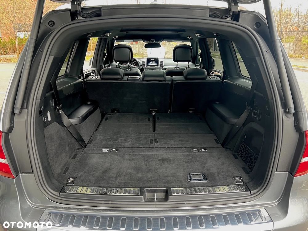 Mercedes-Benz GLS - 39