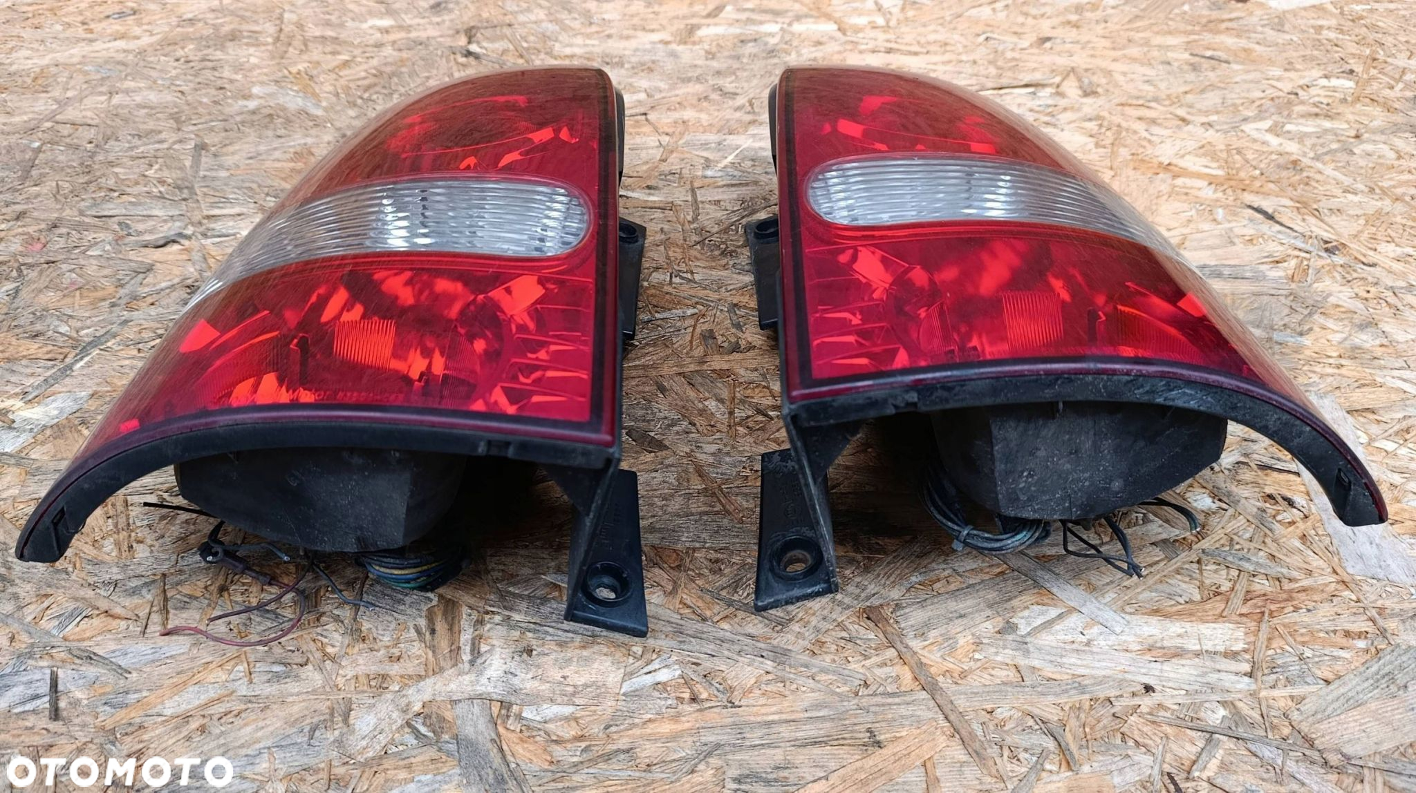 SsangYong Rexton I Tył Lampy tylne / Komplet LAMPA TYLNA LEWA PRAWA - 8