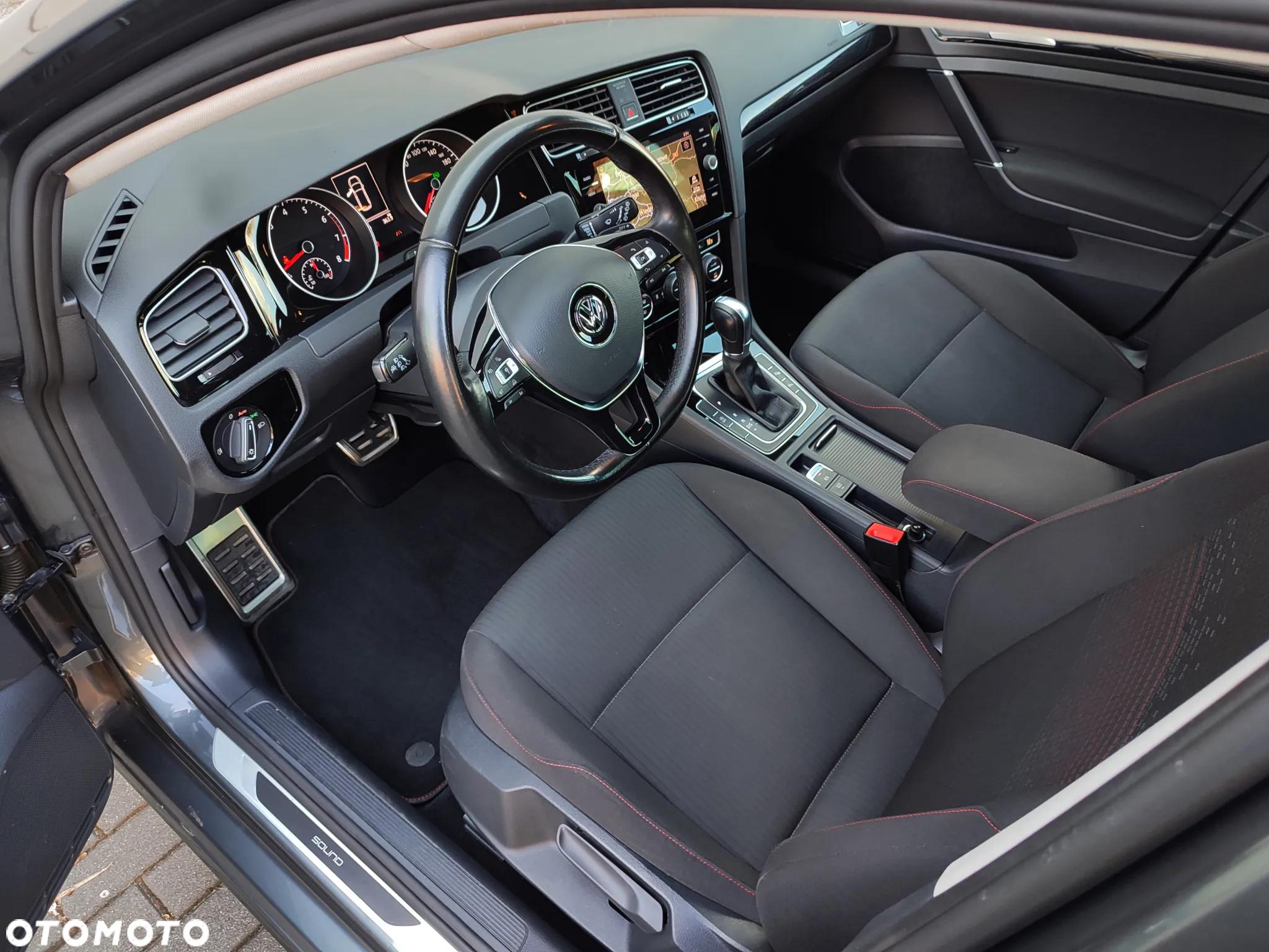 Volkswagen Golf Variant 1.5 TSI ACT DSG Sound - 27