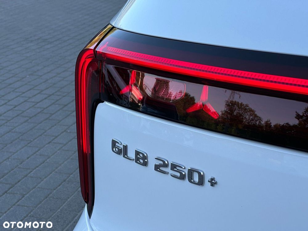 Mercedes-Benz GLB 250+ EQ 85kWh - 11