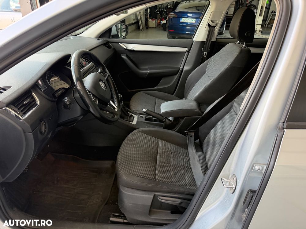 SKODA Octavia 2015 — imagine 11