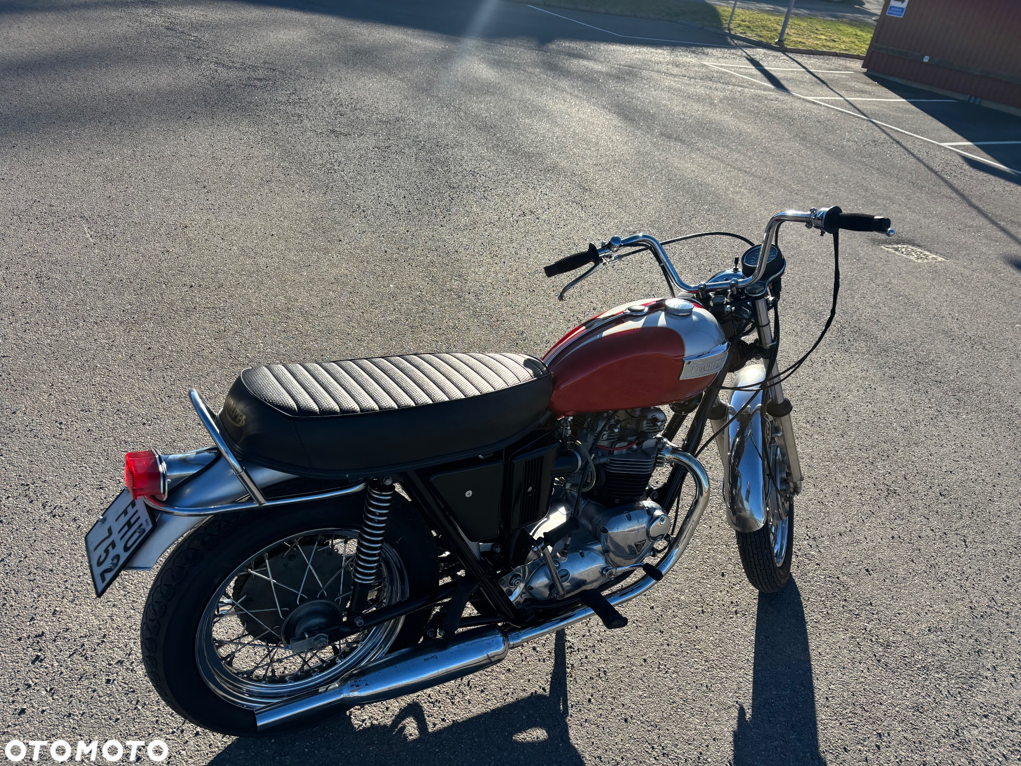 Triumph Bonneville - 11