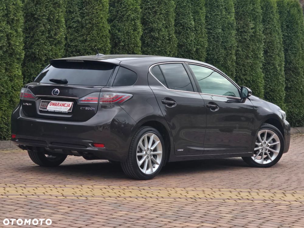 Lexus CT 200h Prestige - 10