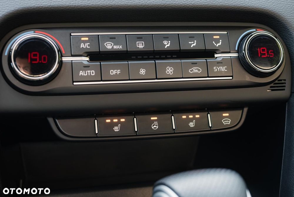 Kia ProCeed 1.6 T-GDI GT DCT - 24