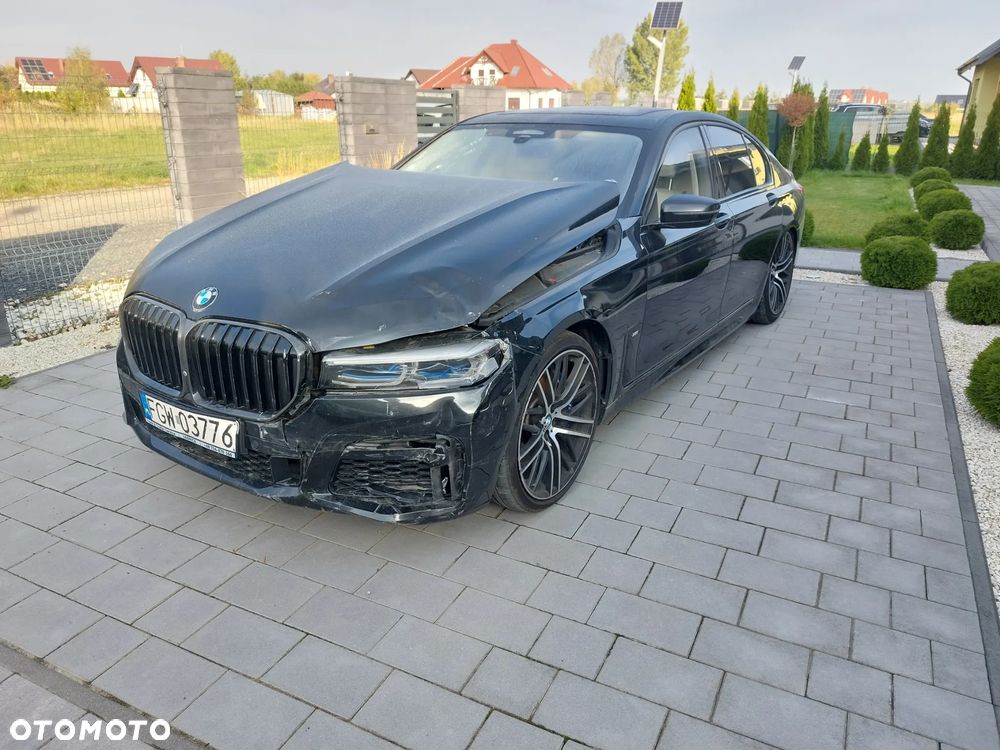BMW Seria 7 2020 photo 2