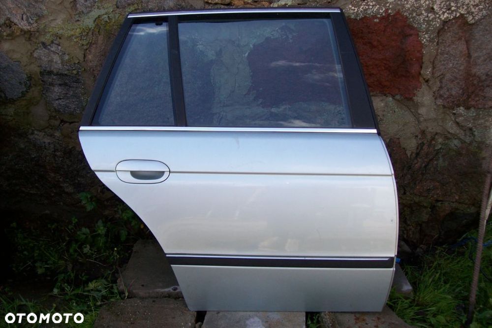drzwi tylne prawe bmw e 39 kombi - 1