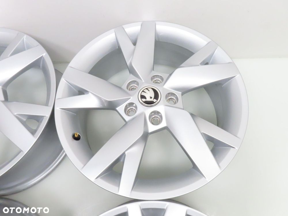 Alufelgi 17'' Skoda Octavia IV 5x112 6,5J ET46 5E3601025AC - 7