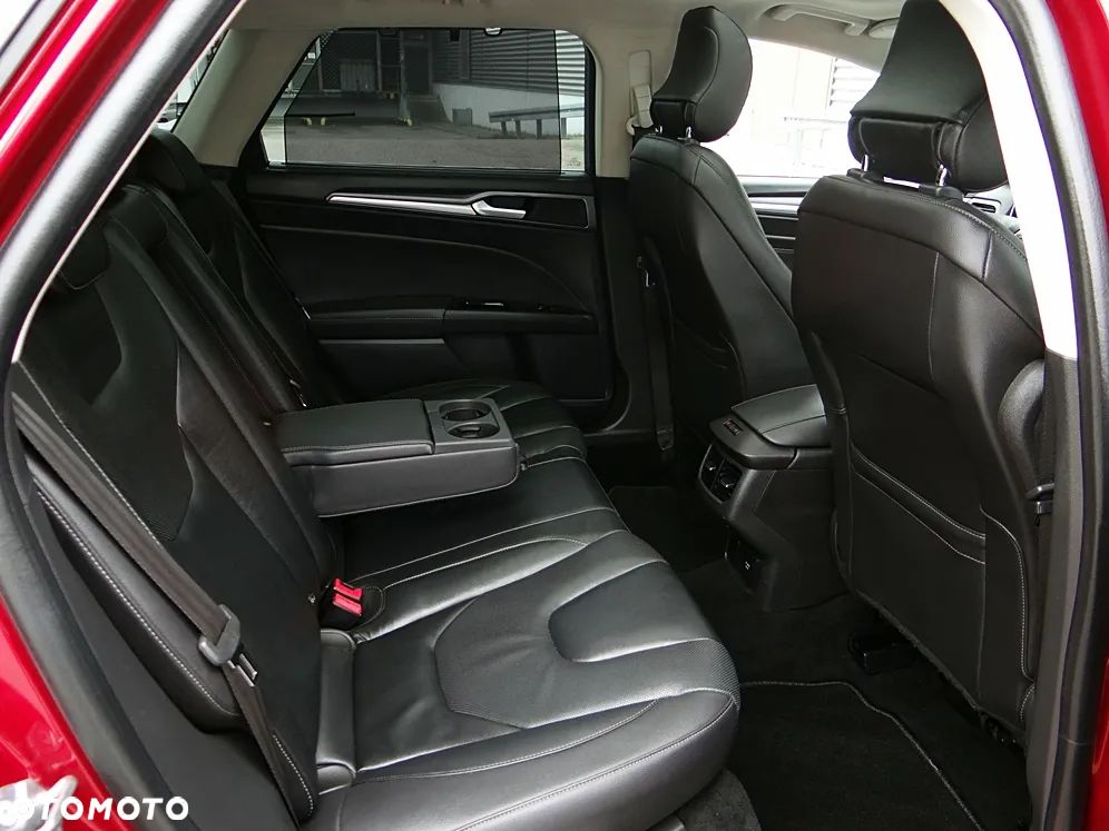 Ford Mondeo 2.0 TDCi Titanium PowerShift - 36