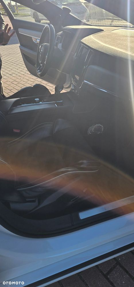 Volvo V90 D4 R-Design - 16