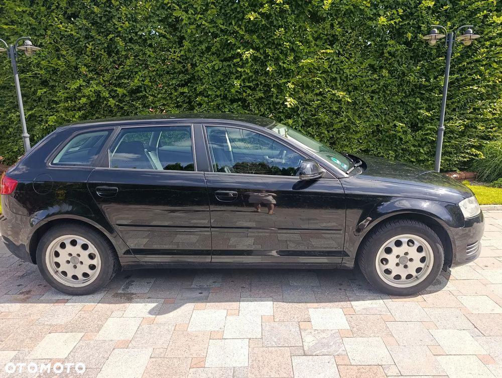 Audi A3 Sportback - 2