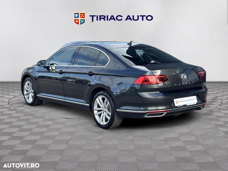 Volkswagen Passat 2.0 TDI DSG Comfortline - 4