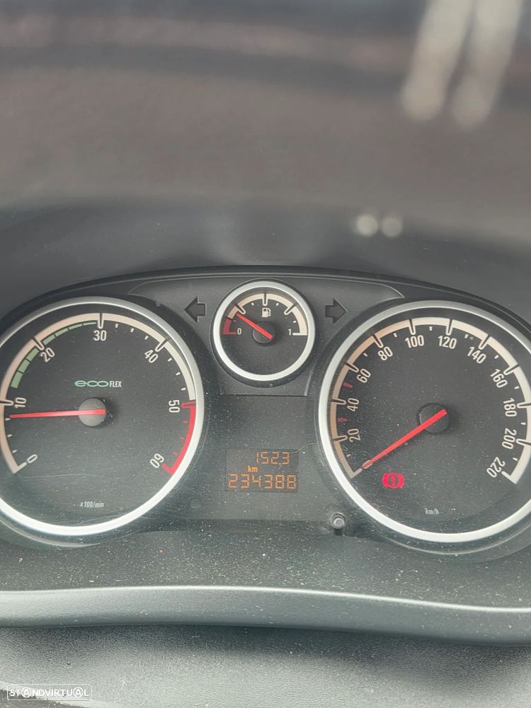 Opel Corsa 1.3 CDTI Enjoy EcoFLEX - 9