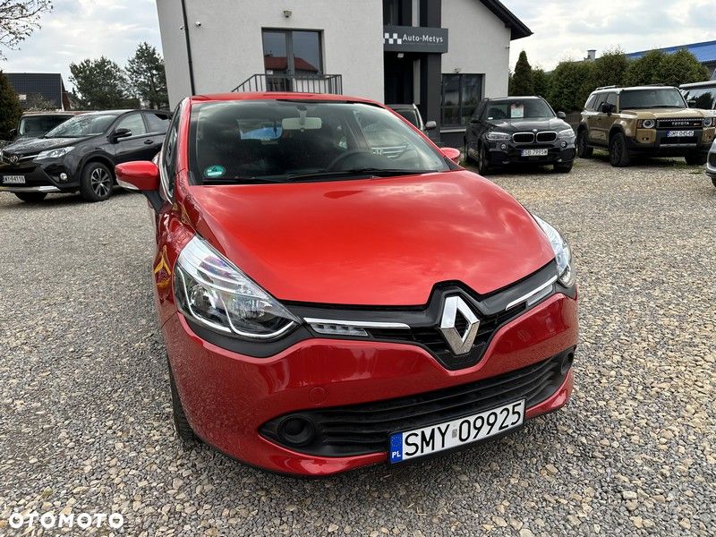 Renault Clio 1.2 16V 75 Life - 9