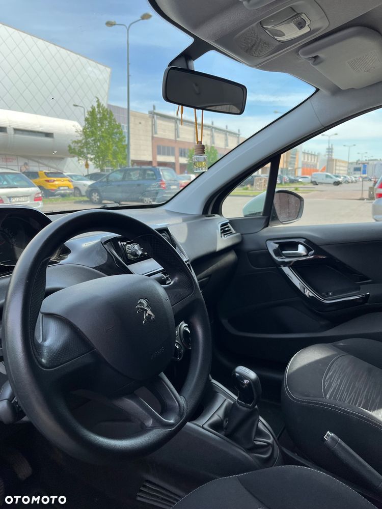 Peugeot 208 1.2 PureTech Active - 11