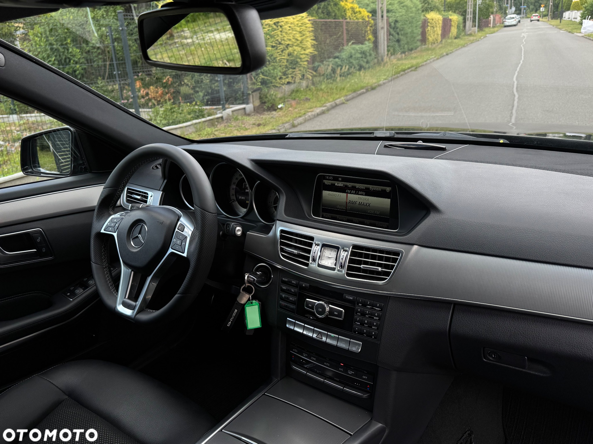 Mercedes-Benz Klasa E 350 d 4Matic T 9G-TRONIC Avantgarde - 23