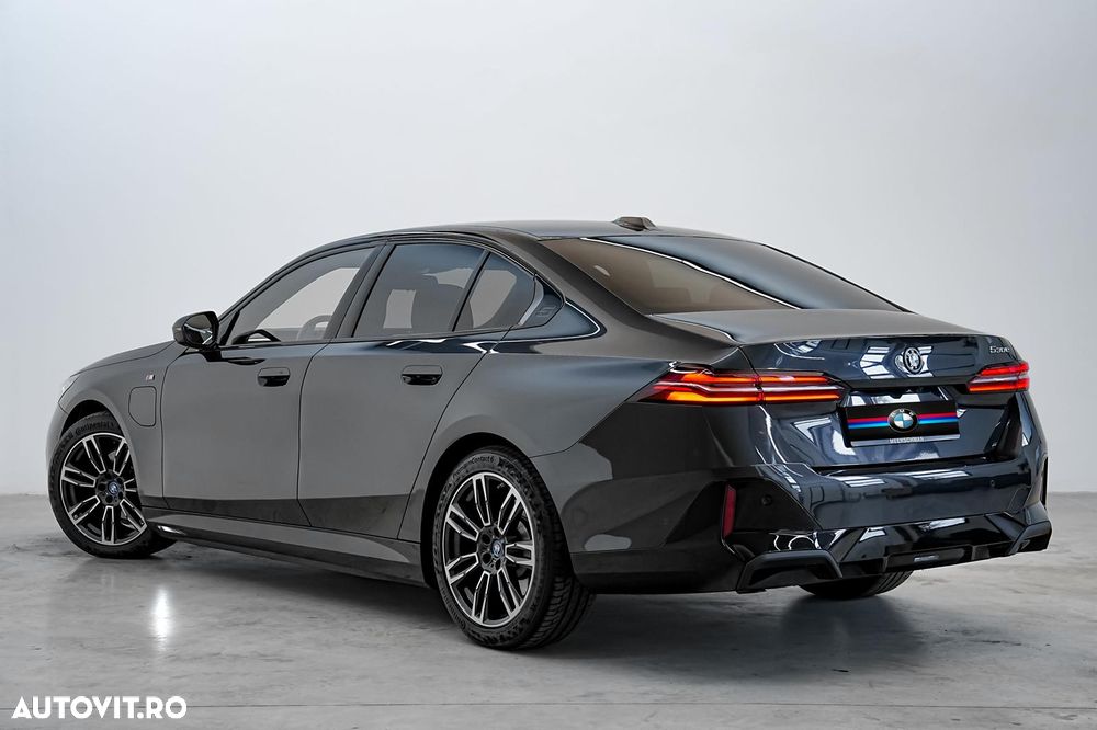 BMW Seria 5 530e Aut. - 7