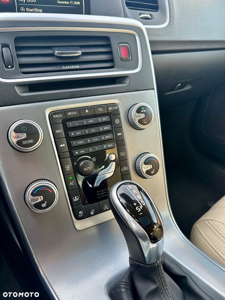 Volvo S60 T5 AWD Geartronic - 17